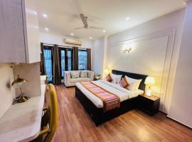 The South Manor Residency Near AIIMS Hospital New Delhi，位于新德里的宠物友好酒店