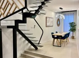 Grand appartement haut de gamme avec baignoire