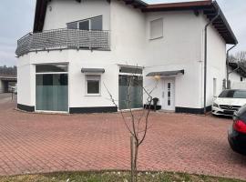 Gemütliche Unterkunft an der Saar nähe A8 und A620 Neubau，位于Beckingen的酒店