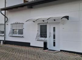 Gemütliches 2-Bett Apartment an der Saar, A8, A620,，位于Beckingen的酒店