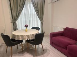 Cozy Apartament，位于弗洛雷什蒂的酒店