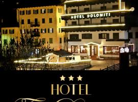 Hotel TEA DOLOMITI - Lago di Alleghe - Monte Civetta，位于阿莱盖的酒店