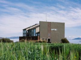 Titilaka by Andean，位于Tililaca的带热水浴缸的酒店