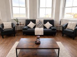 The Imperial Beachfront Penthouse Suite，位于马盖特的酒店