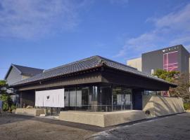 ONCRI-Karatsu おんくり唐津，位于唐津的酒店