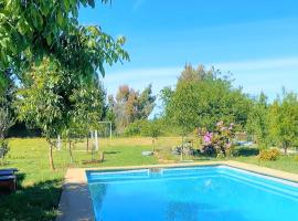 Quincho la Beli，位于奇廉的带泳池的酒店