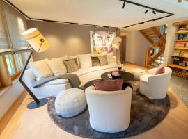 Chalet Gutsch Andermatt by HomeFlow，位于安德马特的酒店