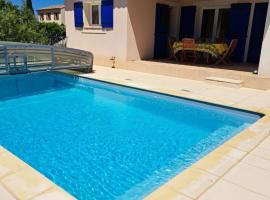 Les abeilles, villa entièrement climatisée avec piscine privée，位于Sablet的酒店
