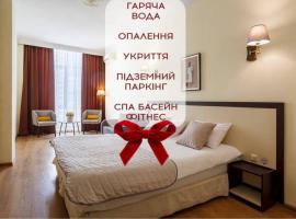 卡罗纳公寓酒店 ，位于敖德萨的带泳池的酒店