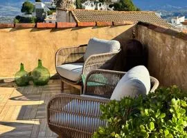Casa Maroto - Boutique Stay in het hart van Comares, Rooftop terras, uitzicht op zee en bergen, gratis wifi