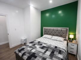 Private Bathroom Room In Cambridge B7，位于坎布里奇的酒店