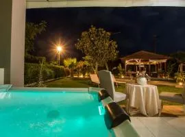 Sea Breeze & Nature villa with pool and hot jaguzzi near the sea