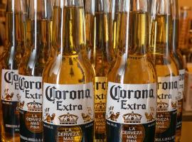 Bar&Lodge Duck，位于郡上市的酒店