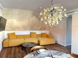 Art and Elegance, Family Friendly 2Bedroom Apartment near Frankfurt Airport, Free Parking，位于弗勒尔斯海姆的酒店