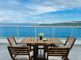 Sunrise Bay Apartments - Frontline Sea Views
