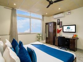 Hotel Golf Sakura，位于古尔冈的酒店