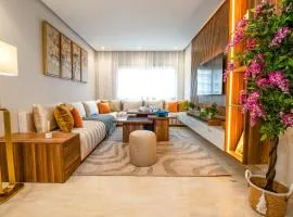 Elegance - 2 bedrooms with Pool - 5 min Airport