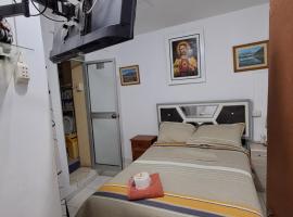 Hostal la familia，位于丘林的酒店