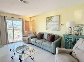 Awesome 1st floor 2BR apartment at Bay Tree