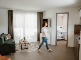 Das Naturlich - Ruhiges Apartment Hotel nahe Regensburg，位于Sinzing的酒店