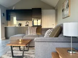 Beyond The Waters Edge Chalet