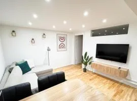 1,5-Zimmer, Top ausgestattet, 4 Pers, Souterrain, Self Check-in, Parkplatz, Netflix & Amazon Prime