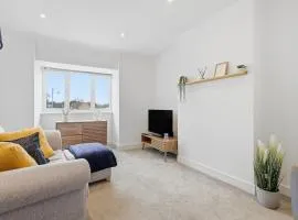 Central Apartment - 16 Mins to London
