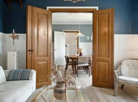 Soul In A 100-Year-Old Villa On Langeland，位于Tranekær的酒店