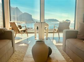 Private Seaside Cabin in Hovden, Vesterålen - NorthernSeaLodges，位于Bø的酒店