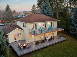 Black Bay Getaway Private Bay Access，位于波斯特福尔斯的酒店