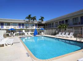 Motel 6-Lantana West Palm Beach, FL，位于兰塔纳的酒店