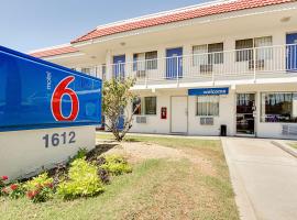 Motel 6-Tempe, AZ - Scottsdale South，位于坦培的酒店