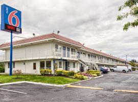 埃弗雷特南汽车旅馆6号，位于Snohomish County Airport - PAE附近的酒店