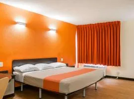 6号新奥尔良汽车旅馆（市中心附近）