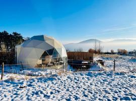 Glamping Hohe Wand - Kuppelzelt "Bergblick2 mit Sternenfenster，位于Maiersdorf的酒店