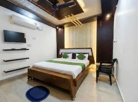 Guru Amrit Residency & Guru Kripa Guest house