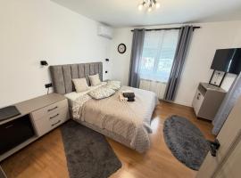 Cameră cu baie privată Suceava，位于Ipoteşti的酒店