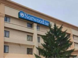 Norwood Inn & Suites By BlissPoint，位于印第安纳波利斯的酒店