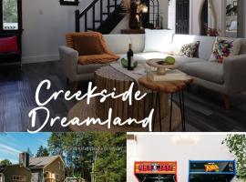Creekside Family Dreamland - Hot Tub, Firepit, Arcade，位于Pocono Summit的酒店