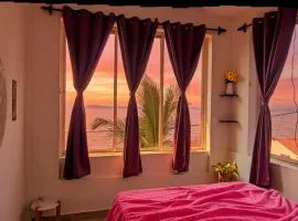 GS Home on the Bay - Super Sea view glass studio apartment