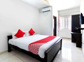 OYO Thakur Guest House，位于莫拉达巴德的酒店