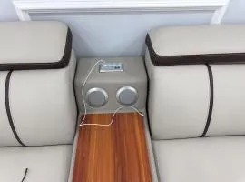 Spacious 2 Bedroom, 1 Bathroom Luxury Apartment