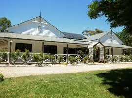 Four Bedroom house in Oakbank