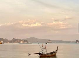 Ja Mia's Bungalow at Pasai Beach，位于阁遥岛的酒店