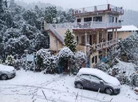 Rooptara Valley Luxury Cottage Majkhali Himalaya，位于拉尼凯特的酒店