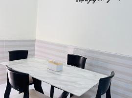 Farwa home，位于Ban Rusamilae的带停车场的酒店