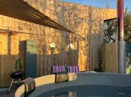 Gîte avec bain nordique dans la campagne brayonne pour 2 personnes