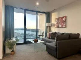Lake Views Belconnen apartment with 2 bedrooms and sofa bed