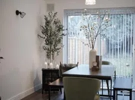 The Dormers 3 Bed luxury house near NEC BHX Airport Resort World