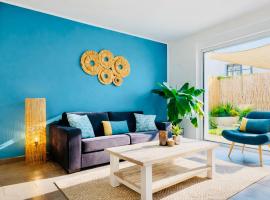 La Villa Vaih&eacute;r&eacute; en Camargue, l'Hibiscus et le Magnolia，位于圣马迪拉莫的住宿